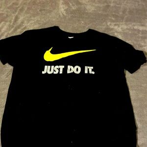 Nike t shirt